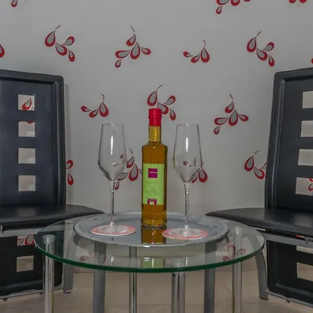 Rossa Apartment *