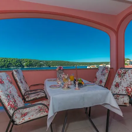 Rossa Apartment