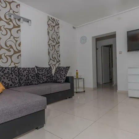 Rossa Apartment