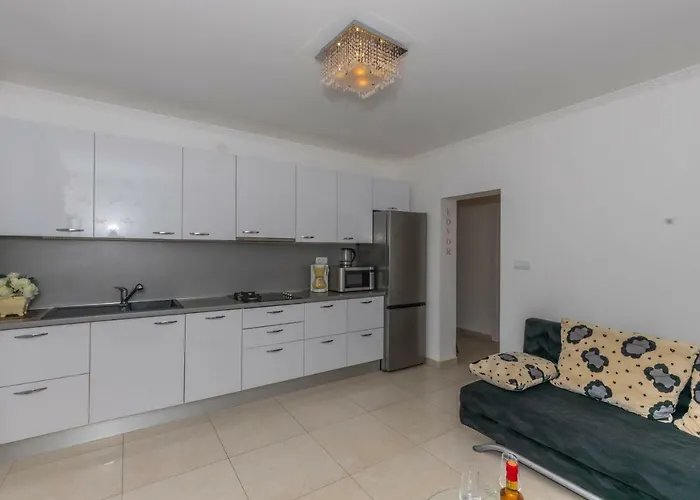 Rossa Apartment Kampor