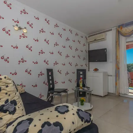 Rossa Apartament