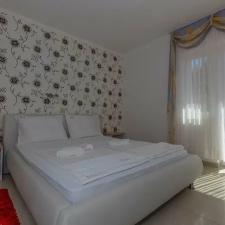 Rossa Apartament *