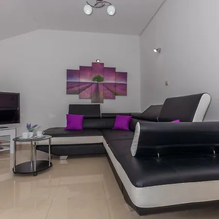 Apartament Rossa *