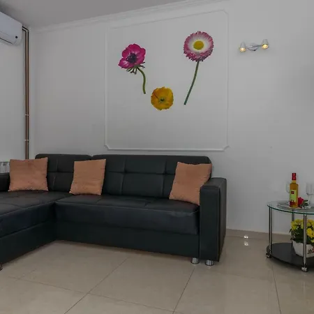 Rossa Apartament *