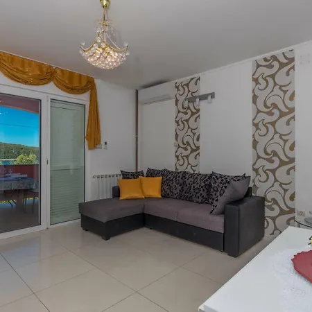 Apartament Rossa Kampor